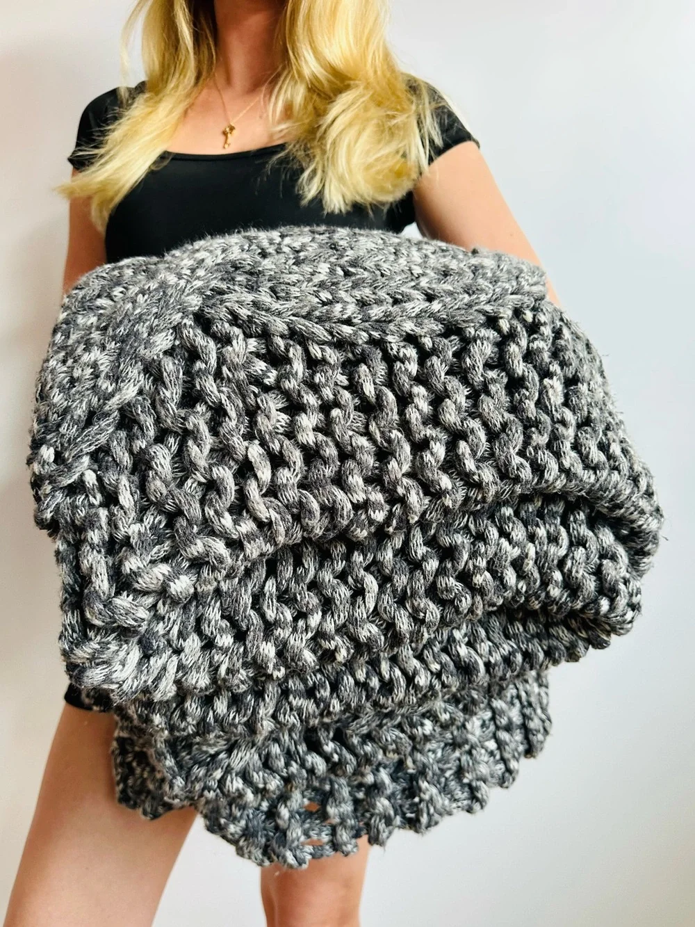 Pottery Barn Colossal Cable Knit Throw Blanket Gray Marl Twin Size 75x65 Boho